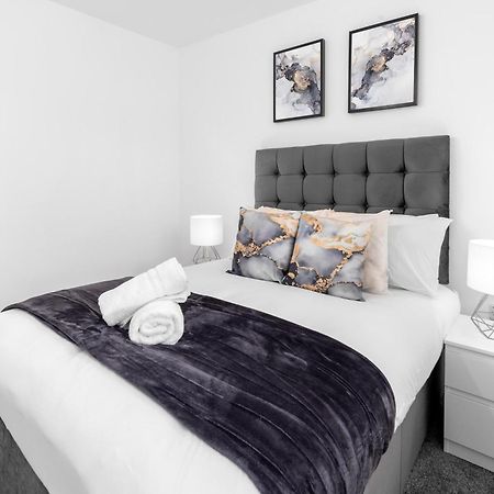 Luxury Apartment - 2 Bedrooms - Balcony - Parking - Netflix - Wifi - 7Mc Birmingham Exterior photo