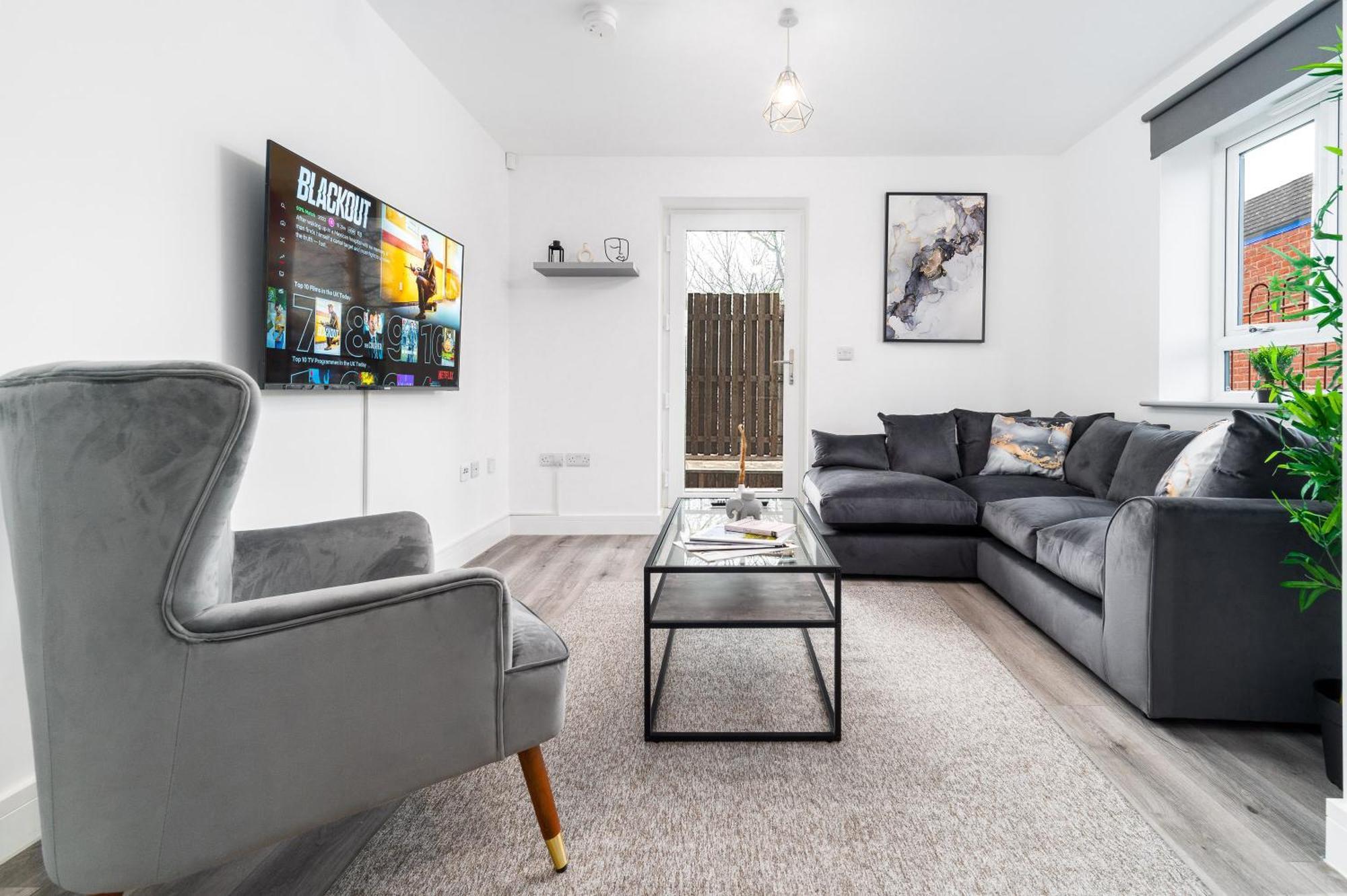 Luxury Apartment - 2 Bedrooms - Balcony - Parking - Netflix - Wifi - 7Mc Birmingham Exterior photo
