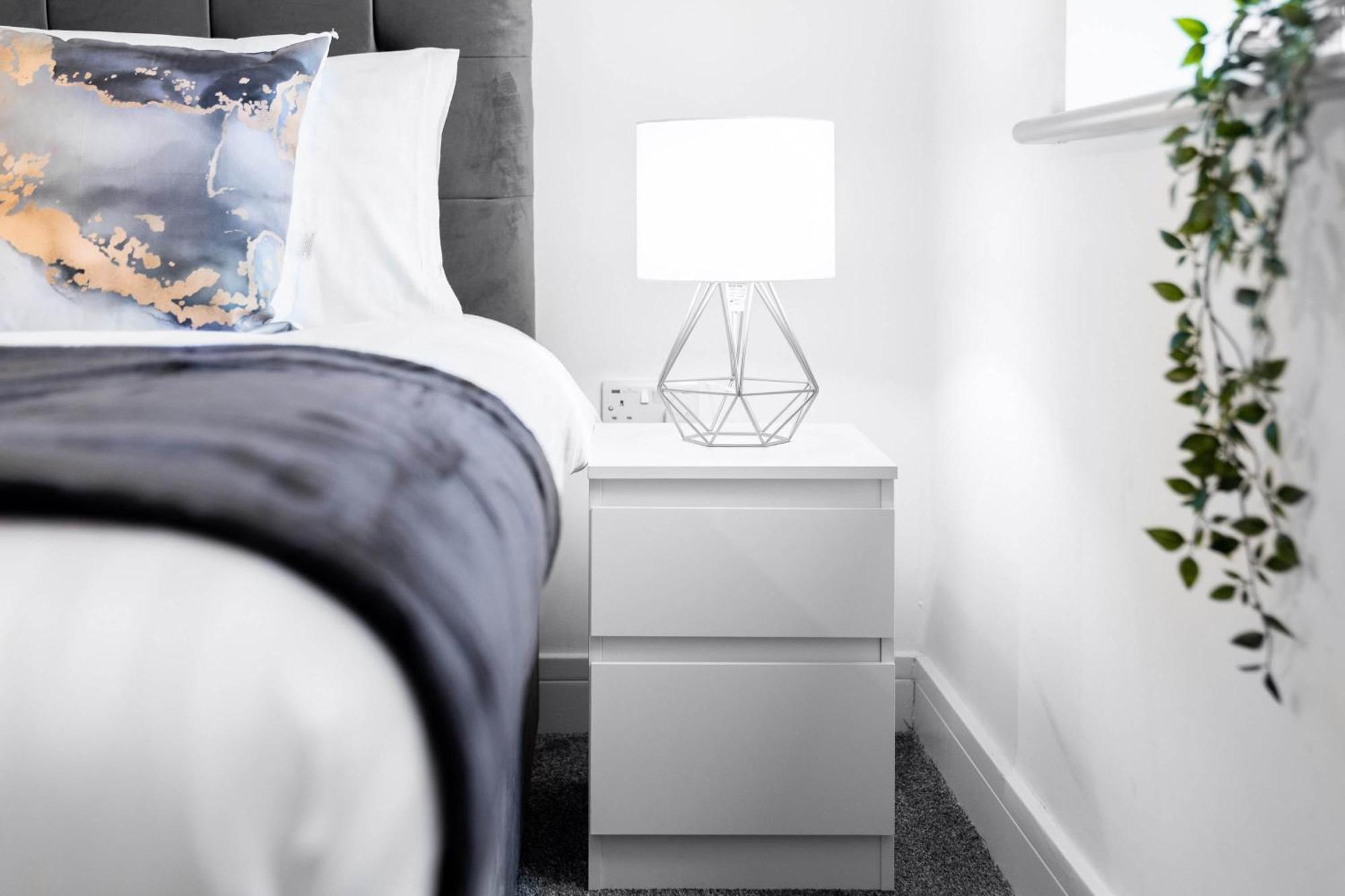 Luxury Apartment - 2 Bedrooms - Balcony - Parking - Netflix - Wifi - 7Mc Birmingham Exterior photo
